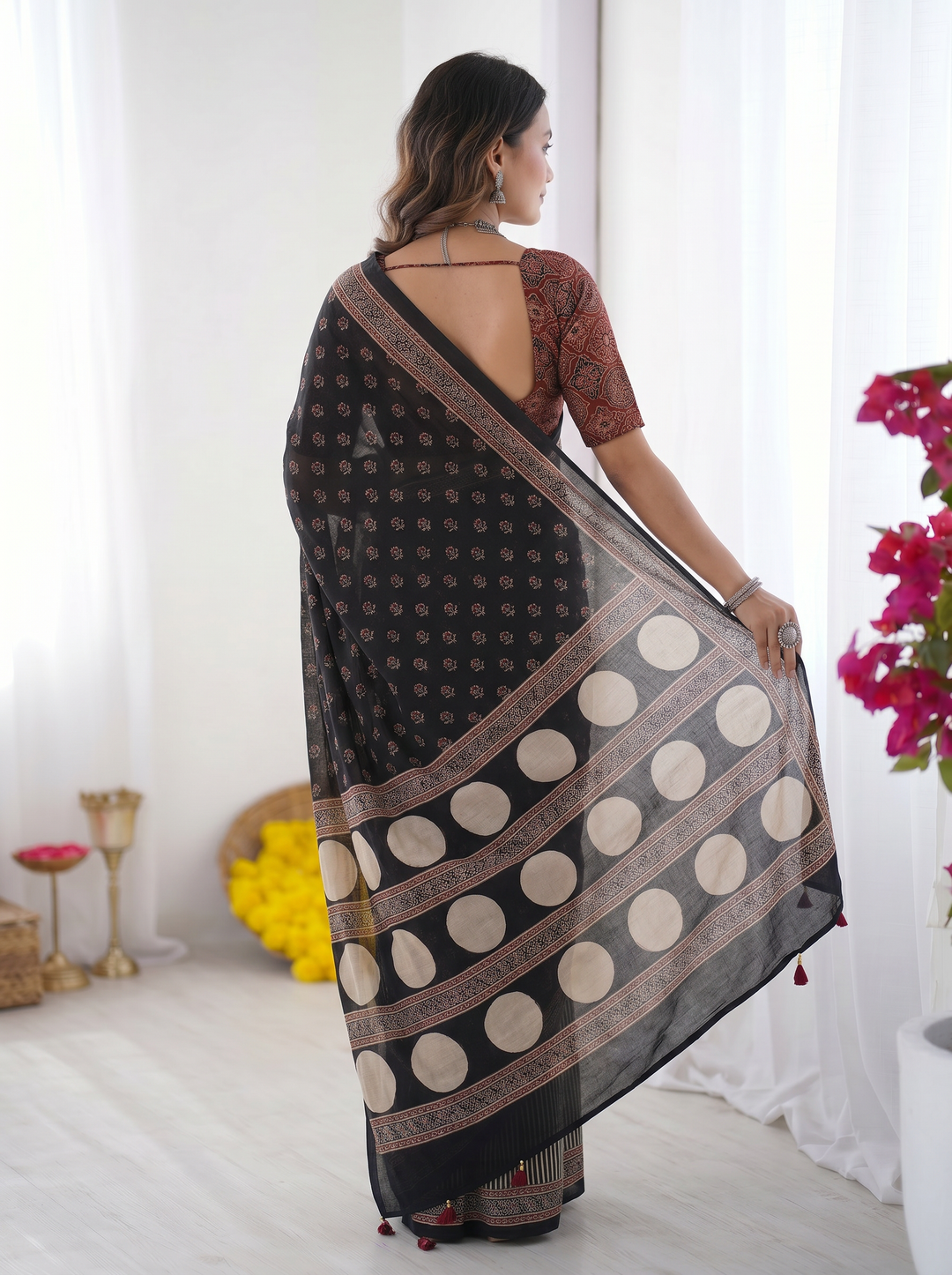 Black Modal Silk Saree with Floral Butti Prints, Striped Pleats &amp; Statement Geometric Designer Pallu