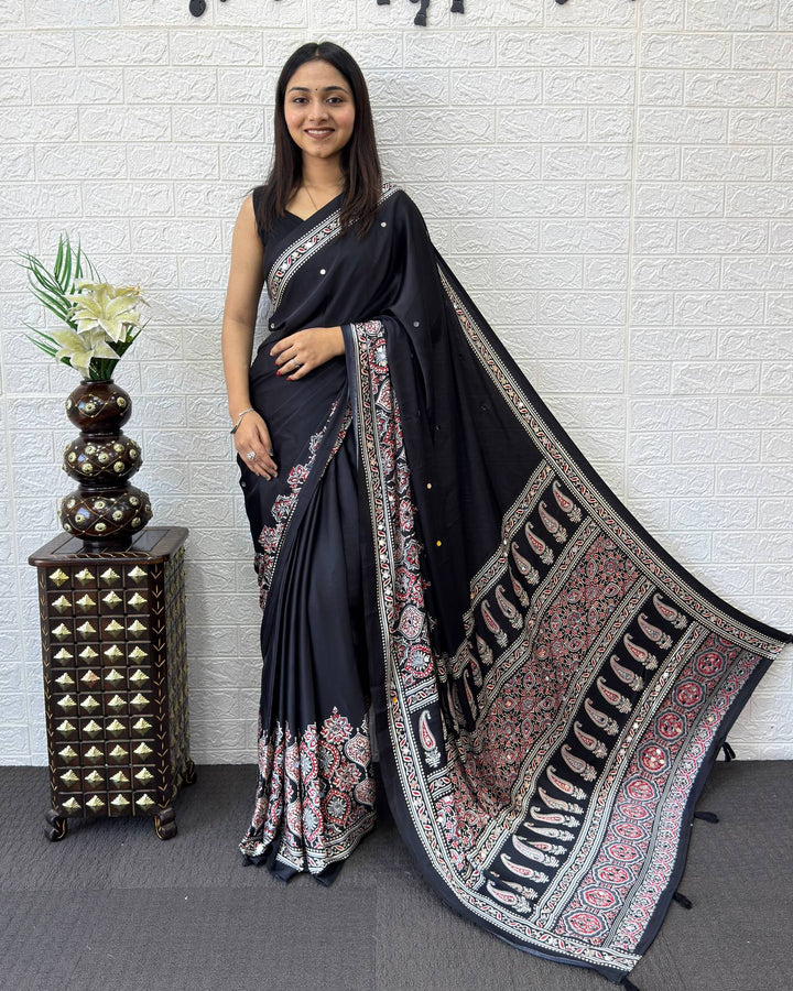 Classic Black Modal Silk Saree with Paisley Designer Pallu, Intricate Floral Border &amp; Traditional Ethnic Print