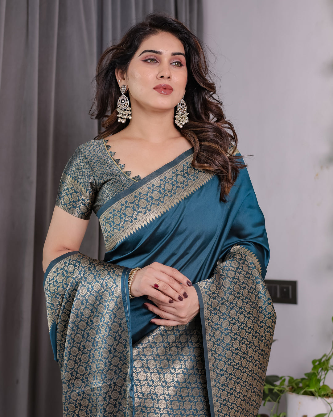 Teal Blue Pure Kanjivaram Silk Saree with Gold Woven Jacquard Border & Designer Blouse | 5.5m Saree + 0.8m Blouse Piece